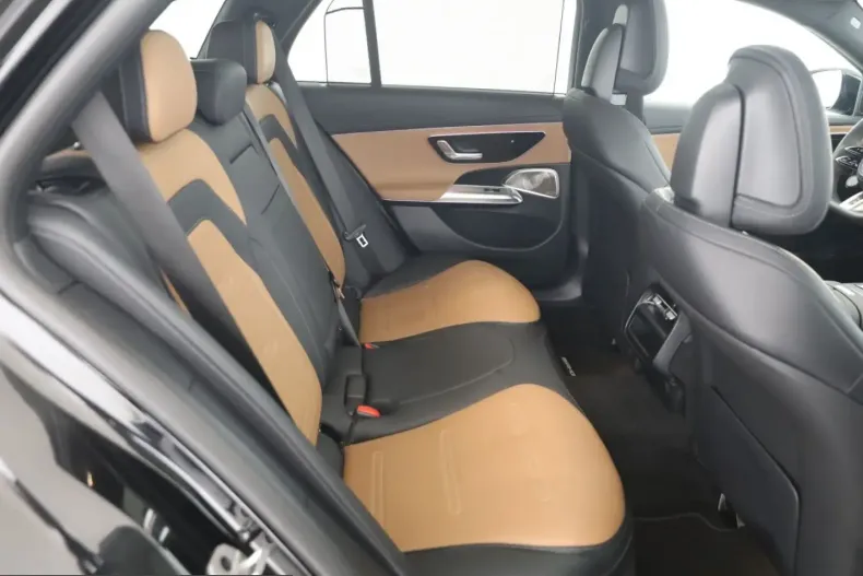 Mercedes-Benz E 53 AMG (Clasa E) din 2025 cu 19.273 km - oferta MER200468 - foto 13