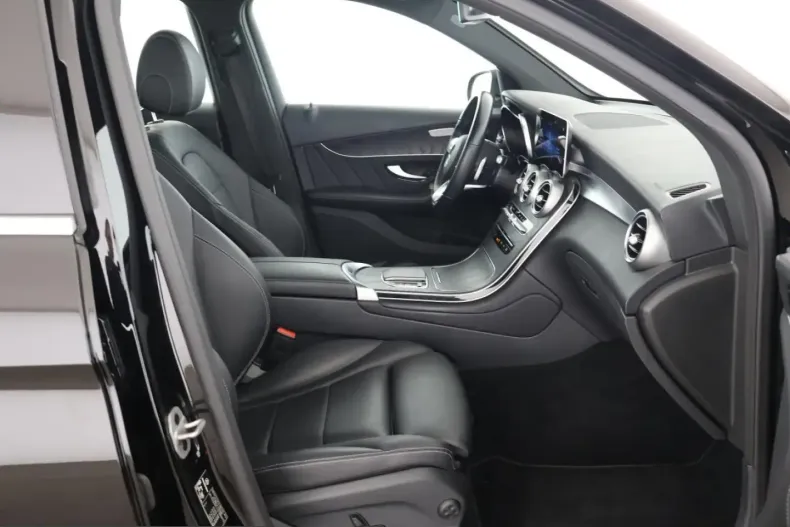 Mercedes-Benz GLC 300 (Clasa GLC) din 2021 cu 85.200 km - oferta MER200472 - foto 9