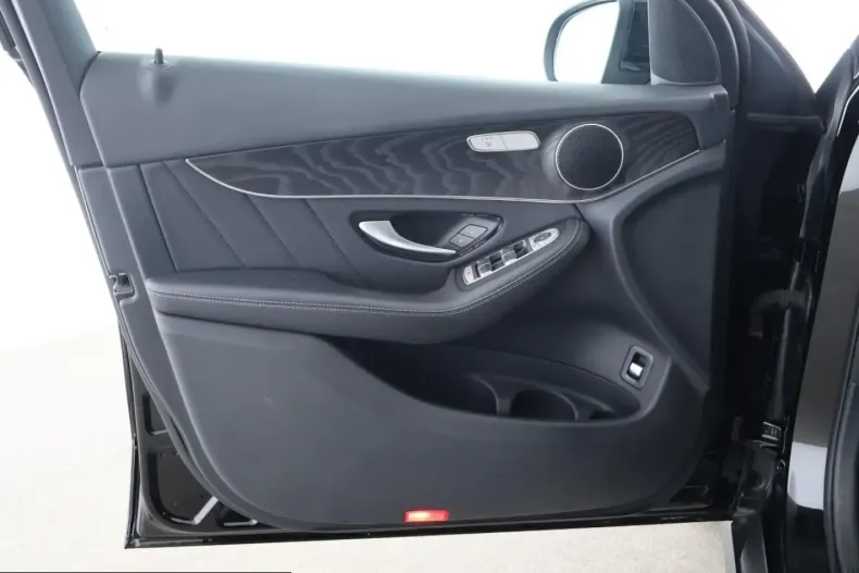 Mercedes-Benz GLC 300 (Clasa GLC) din 2021 cu 85.200 km - oferta MER200472 - foto 12