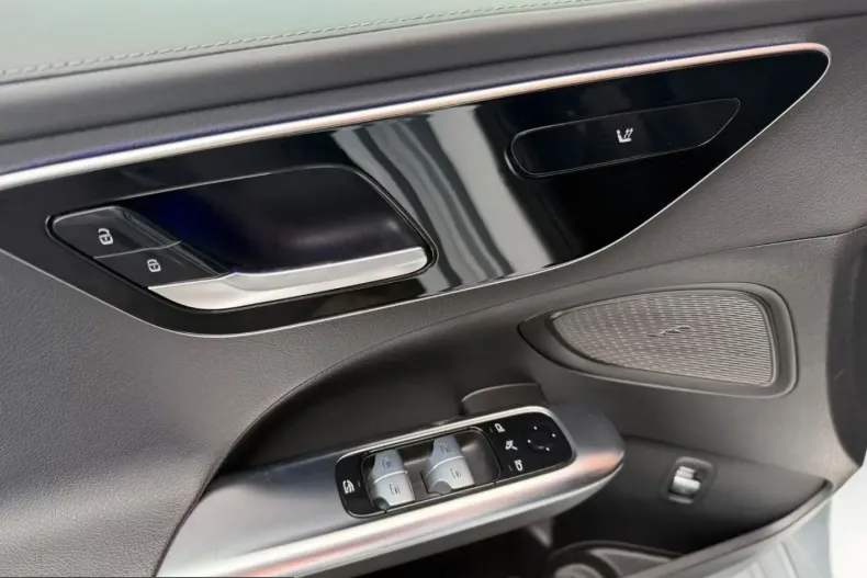 Mercedes-Benz C 180 (Clasa C) din 2023 cu 99.998 km - oferta MER200474 - foto 20