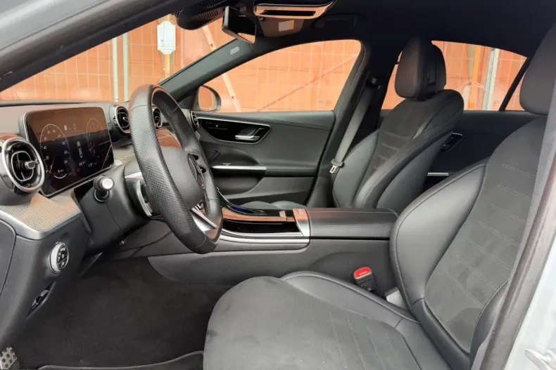 Mercedes-Benz C 180 (Clasa C) din 2023 cu 99.998 km - oferta MER200474 - foto 25