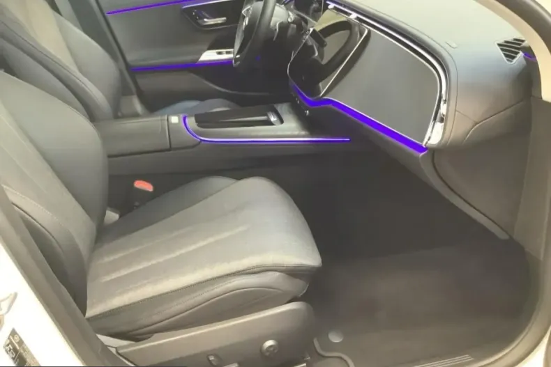 Mercedes-Benz E 200 (Clasa E) din 2024 cu 11.689 km - oferta MER200475 - foto 3