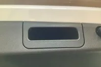 Mercedes-Benz E 200 (Clasa E) din 2024 cu 11.689 km - oferta MER200475 - foto 11