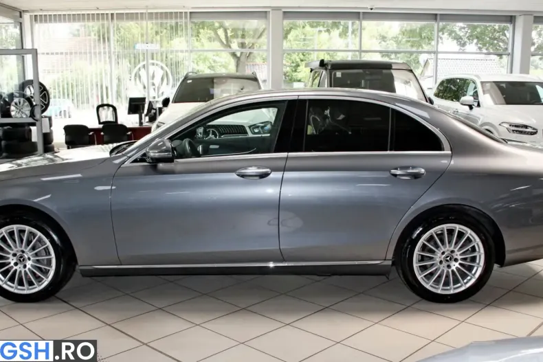 Mercedes-Benz E 300 (Clasa E) din 2022 cu 74.049 km - oferta MER200476 - foto 4
