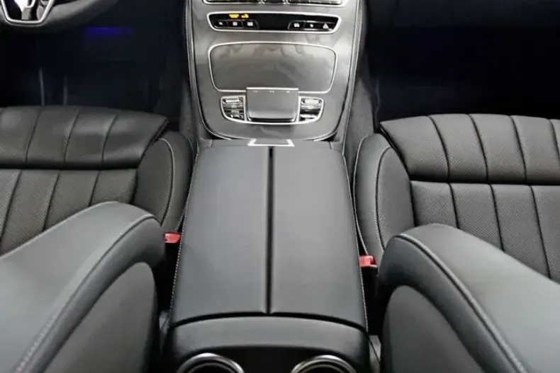 Mercedes-Benz E 300 (Clasa E) din 2022 cu 74.049 km - oferta MER200476 - foto 15