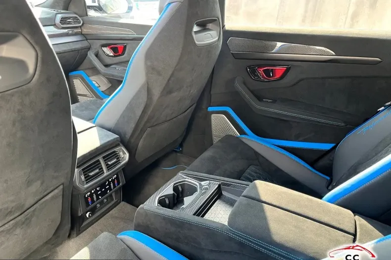 Lamborghini Urus din 2025 cu 10.500 km - oferta LAM200482 - foto 3