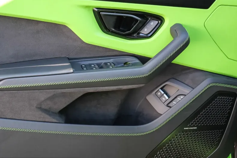 Lamborghini Urus din 2025 cu 14.150 km - oferta LAM200486 - foto 25