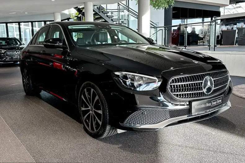 Mercedes-Benz E 300 (Clasa E) din 2022 cu 58.000 km - oferta MER200488 - foto 3