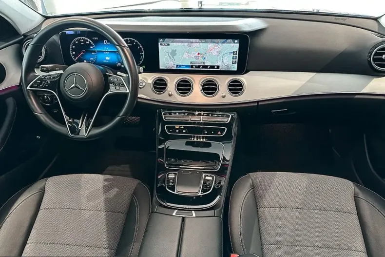 Mercedes-Benz E 300 (Clasa E) din 2022 cu 58.000 km - oferta MER200488 - foto 6