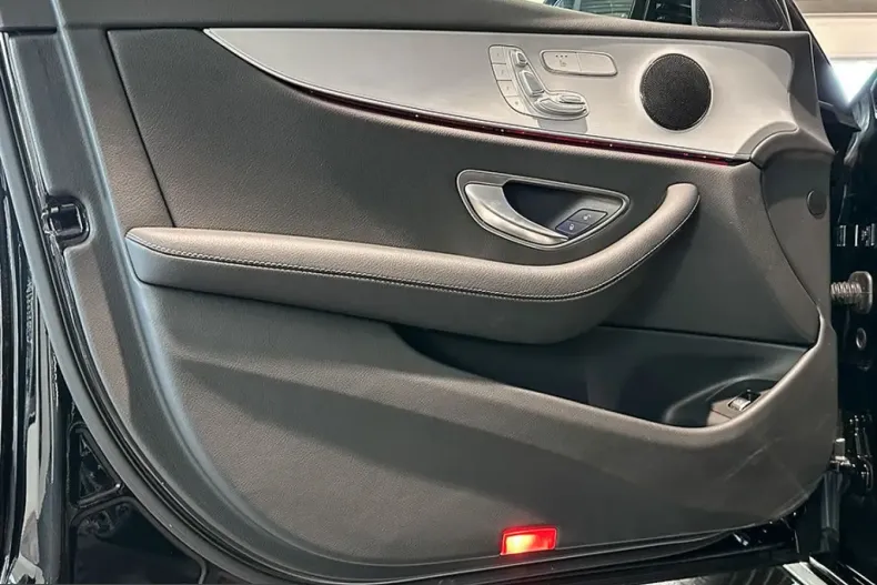 Mercedes-Benz E 300 (Clasa E) din 2022 cu 58.000 km - oferta MER200488 - foto 10