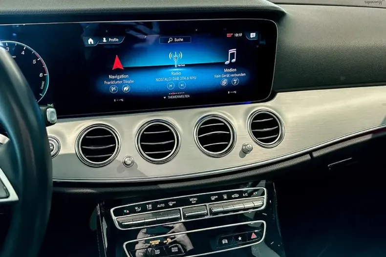 Mercedes-Benz E 300 (Clasa E) din 2022 cu 58.000 km - oferta MER200488 - foto 11