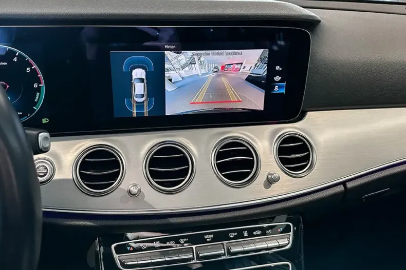 Mercedes-Benz E 300 (Clasa E) din 2022 cu 58.000 km - oferta MER200488 - foto 12