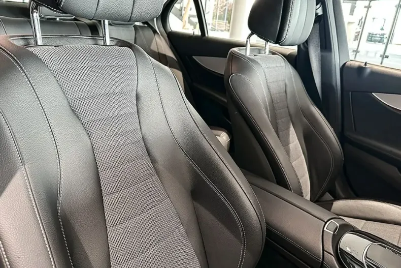 Mercedes-Benz E 300 (Clasa E) din 2022 cu 58.000 km - oferta MER200488 - foto 14