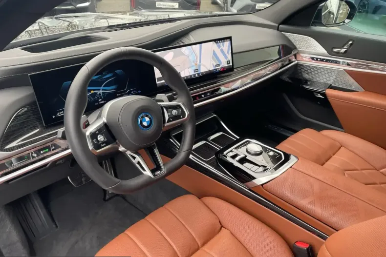 BMW 750 (Seria 7) din 2025 cu 24.387 km - oferta BMW200502 - foto 4