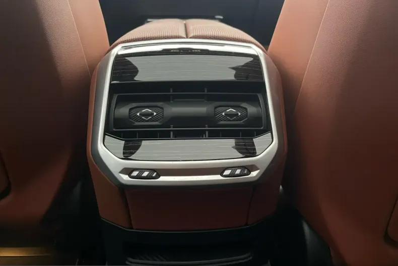 BMW 750 (Seria 7) din 2025 cu 24.387 km - oferta BMW200502 - foto 23