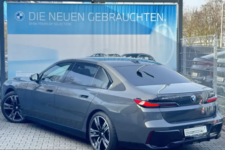 BMW 750 (Seria 7) din 2025 cu 25.784 km - oferta BMW200503 - foto 4