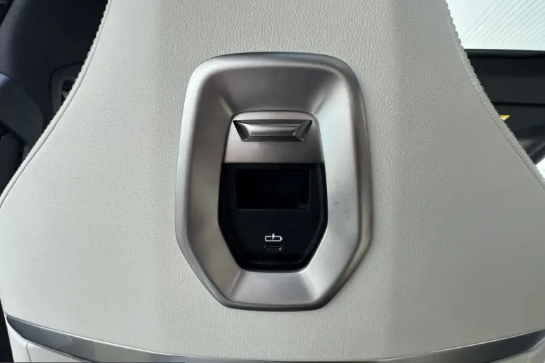 BMW 750 (Seria 7) din 2025 cu 25.784 km - oferta BMW200503 - foto 30