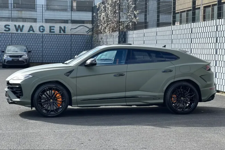 Lamborghini Urus din 2025 cu 12.500 km - oferta LAM200507 - foto 6