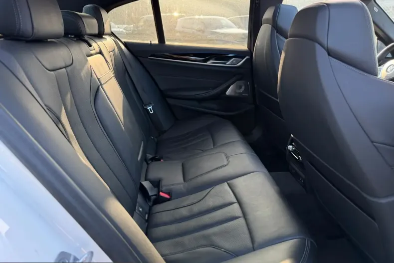 BMW M5 (Seria 5) din 2023 cu 81.018 km - oferta BMW200519 - foto 11