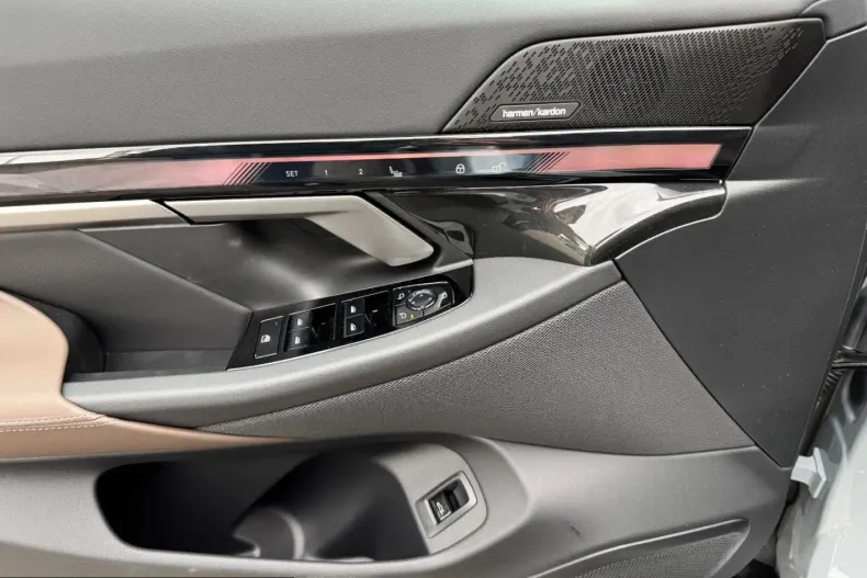 BMW 530 (Seria 5) din 2025 cu 4.436 km - oferta BMW200526 - foto 14