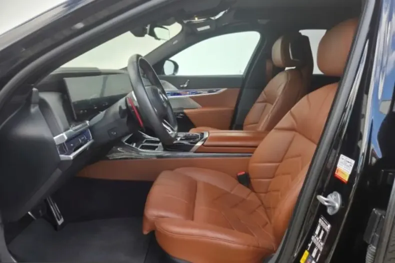 BMW M760 (Seria 7) din 2023 cu 66.726 km - oferta BMW200531 - foto 10