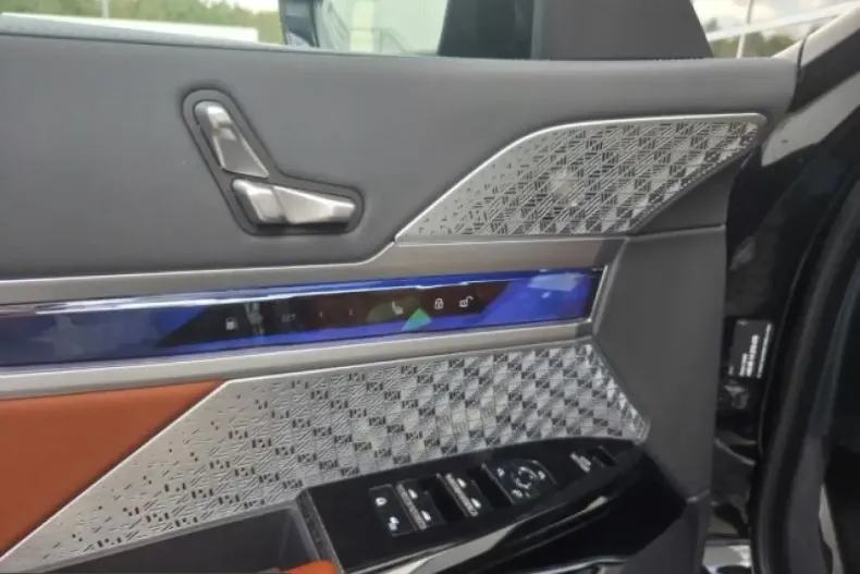 BMW M760 (Seria 7) din 2023 cu 66.726 km - oferta BMW200531 - foto 14