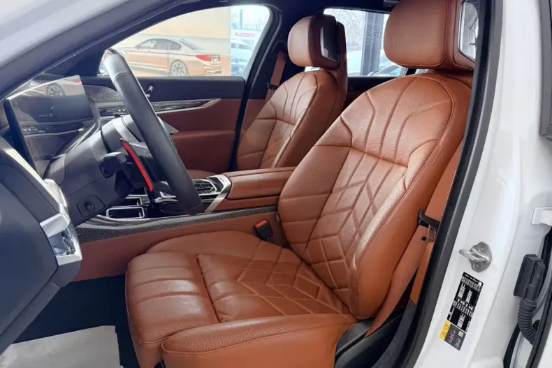 BMW M760 (Seria 7) din 2023 cu 26.172 km - oferta BMW200532 - foto 10