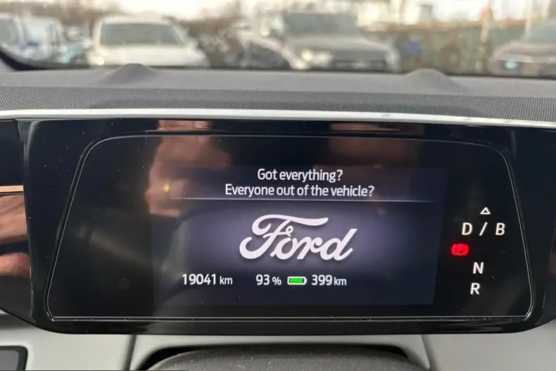 Ford Capri din 2024 cu 19.040 km - oferta FOR200536 - foto 13