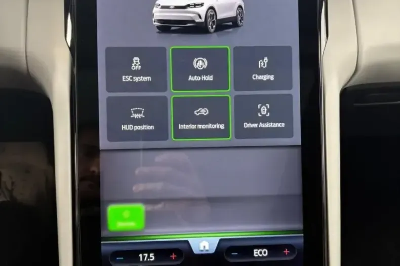 Ford Capri din 2024 cu 19.040 km - oferta FOR200536 - foto 21