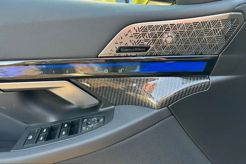 BMW M5 (Seria 5) din 2025 cu 22.813 km - oferta BMW200546 - foto 16