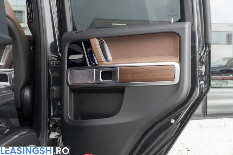Mercedes-Benz G 450 (Clasa G) din 2025 cu 9.986 km - oferta MER200562 - foto 11