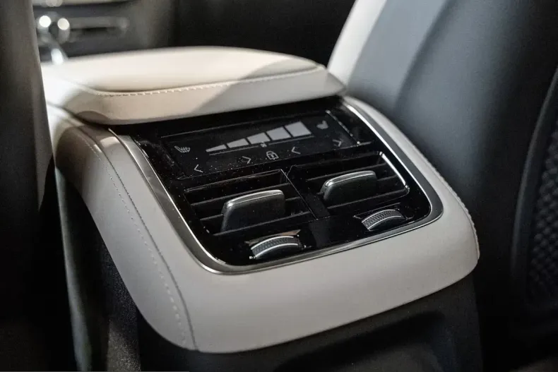 Volvo XC90 din 2026 cu 50 km - oferta VOL200574 - foto 17