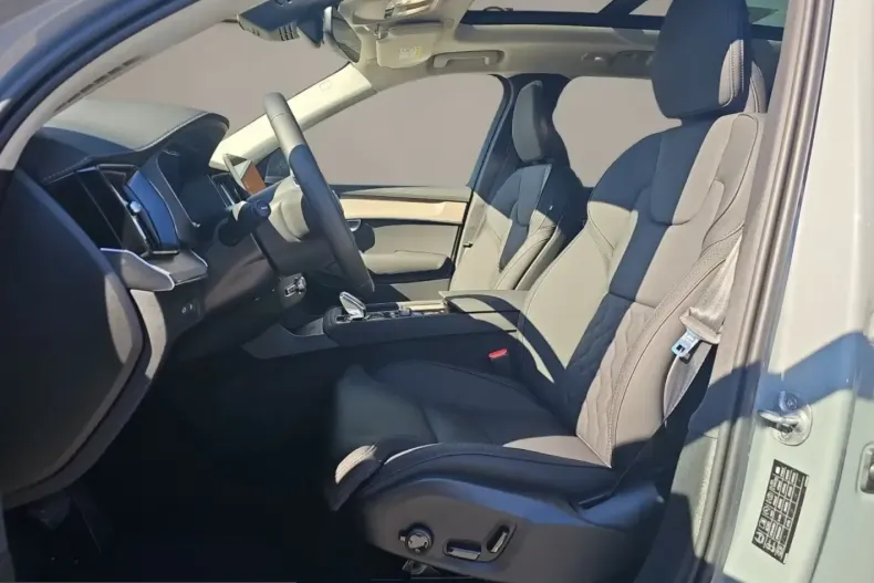 Volvo XC90 din 2026 cu 20 km - oferta VOL200576 - foto 7