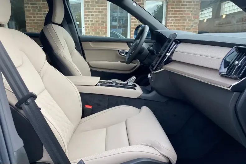 Volvo XC90 din 2025 cu 150 km - oferta VOL200577 - foto 14