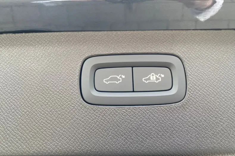 Volvo XC90 din 2025 cu 150 km - oferta VOL200577 - foto 19