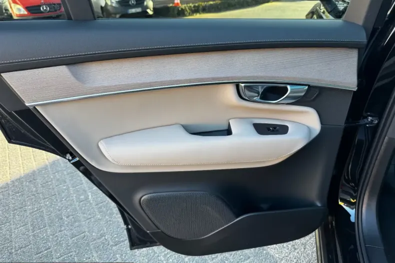 Volvo XC90 din 2025 cu 20 km - oferta VOL200578 - foto 21