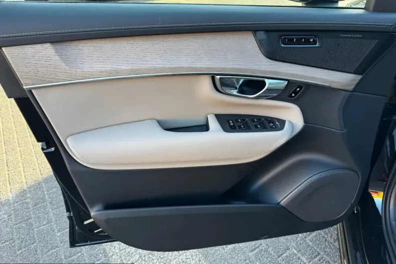 Volvo XC90 din 2025 cu 20 km - oferta VOL200578 - foto 29