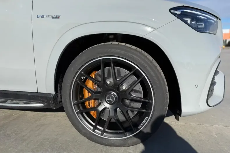 Mercedes-Benz GLE 63 AMG (Clasa GLE) din 2026 cu 40 km - oferta MER200580 - foto 6