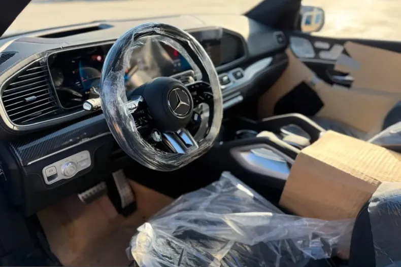 Mercedes-Benz GLE 63 AMG (Clasa GLE) din 2026 cu 40 km - oferta MER200580 - foto 11