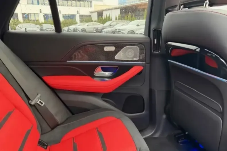 Mercedes-Benz GLE 53 AMG (Clasa GLE) din 2026 cu 30 km - oferta MER200581 - foto 14