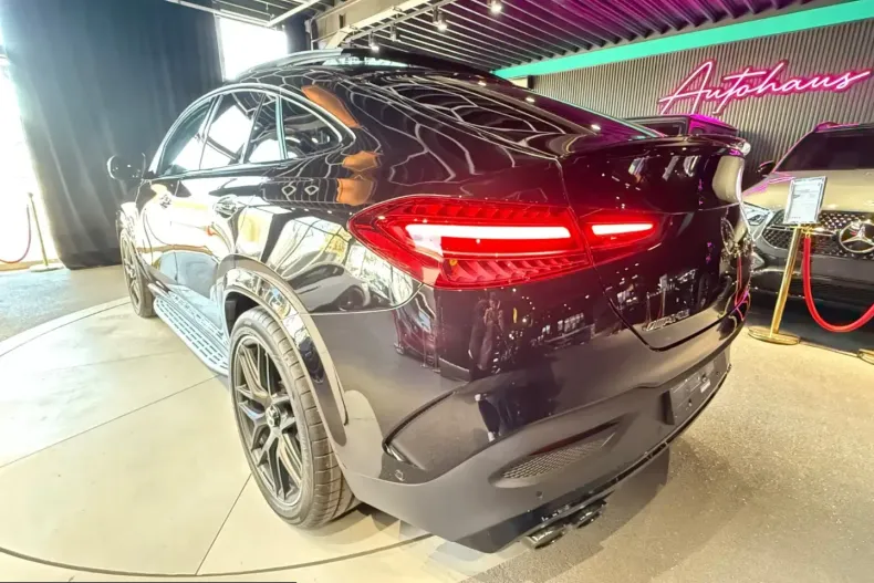 Mercedes-Benz GLE 53 AMG (Clasa GLE) din 2025 cu 30 km - oferta MER200584 - foto 5