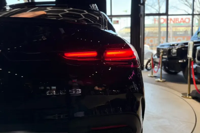 Mercedes-Benz GLE 53 AMG (Clasa GLE) din 2025 cu 30 km - oferta MER200584 - foto 6