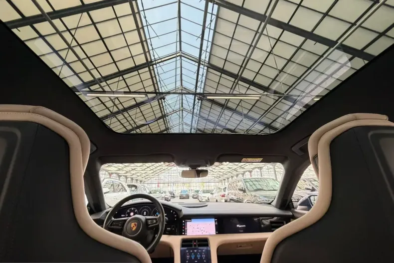 Porsche Taycan din 2022 cu 74.740 km - oferta POR200586 - foto 16