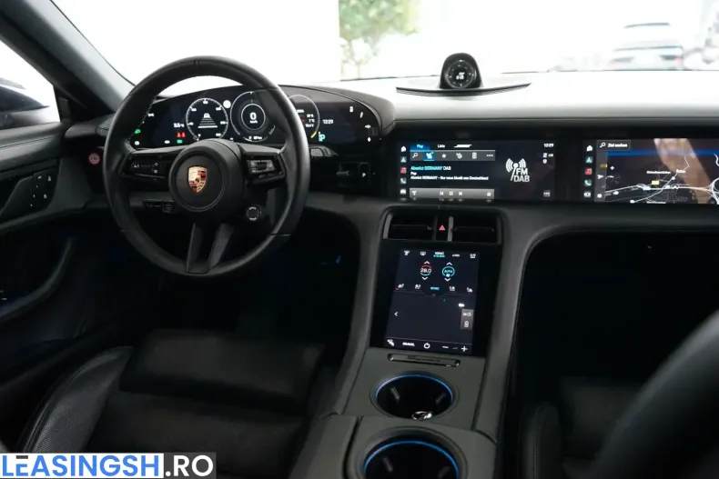 Porsche Taycan din 2022 cu 48.700 km - oferta POR200591 - foto 2