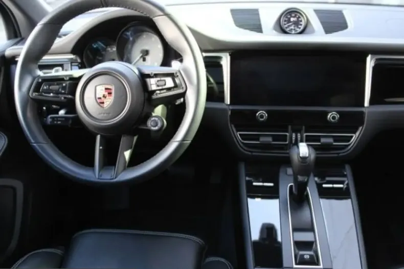 Porsche Macan din 2024 cu 10.749 km - oferta POR200595 - foto 4