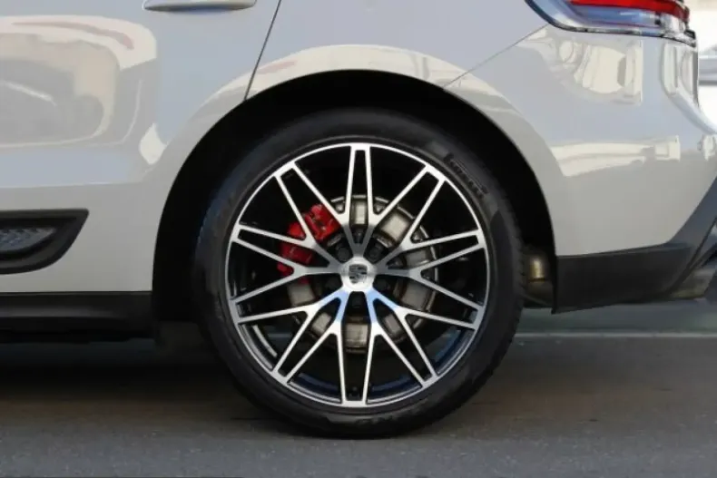 Porsche Macan din 2024 cu 10.749 km - oferta POR200595 - foto 13