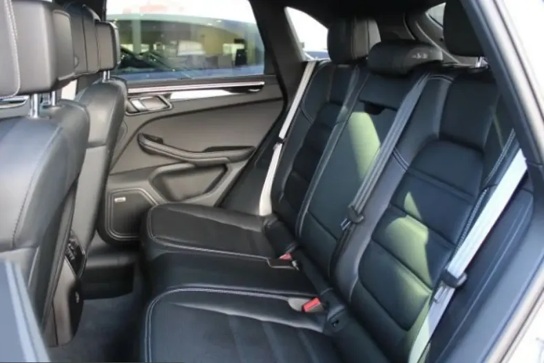 Porsche Macan din 2024 cu 10.749 km - oferta POR200595 - foto 22