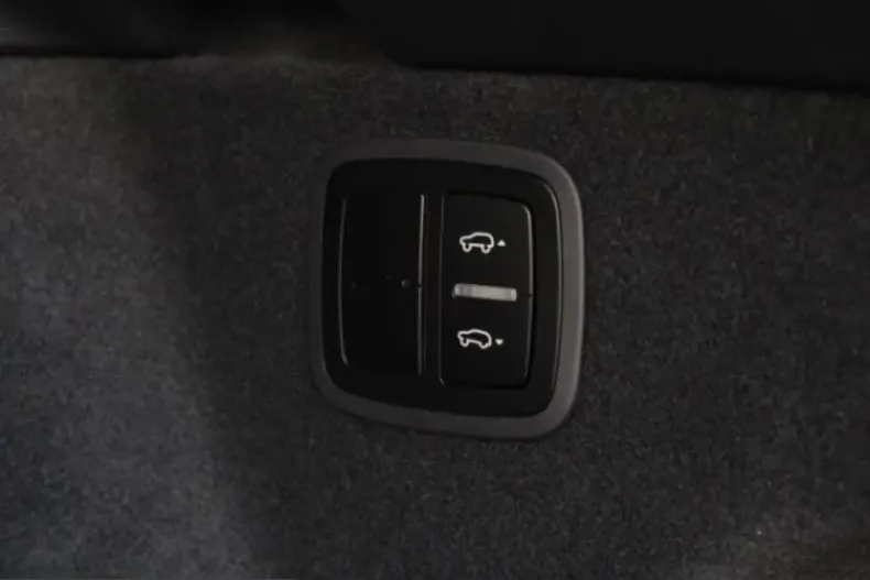 Porsche Macan din 2024 cu 10.749 km - oferta POR200595 - foto 26