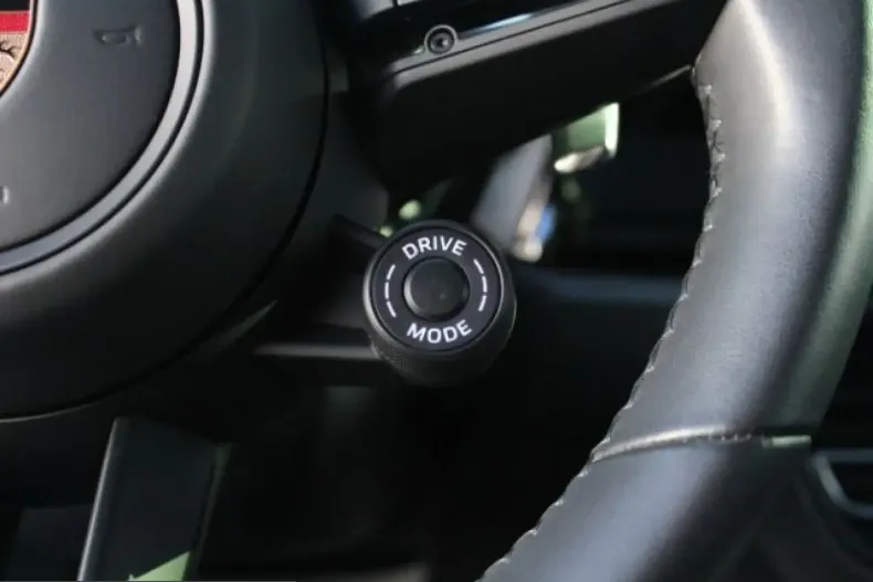 Porsche Macan din 2024 cu 10.749 km - oferta POR200595 - foto 28