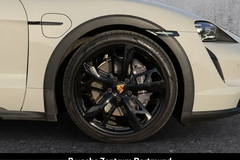 Porsche Taycan din 2022 cu 26.786 km - oferta POR200599 - foto 13